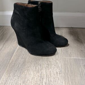 Black booties size 4M
